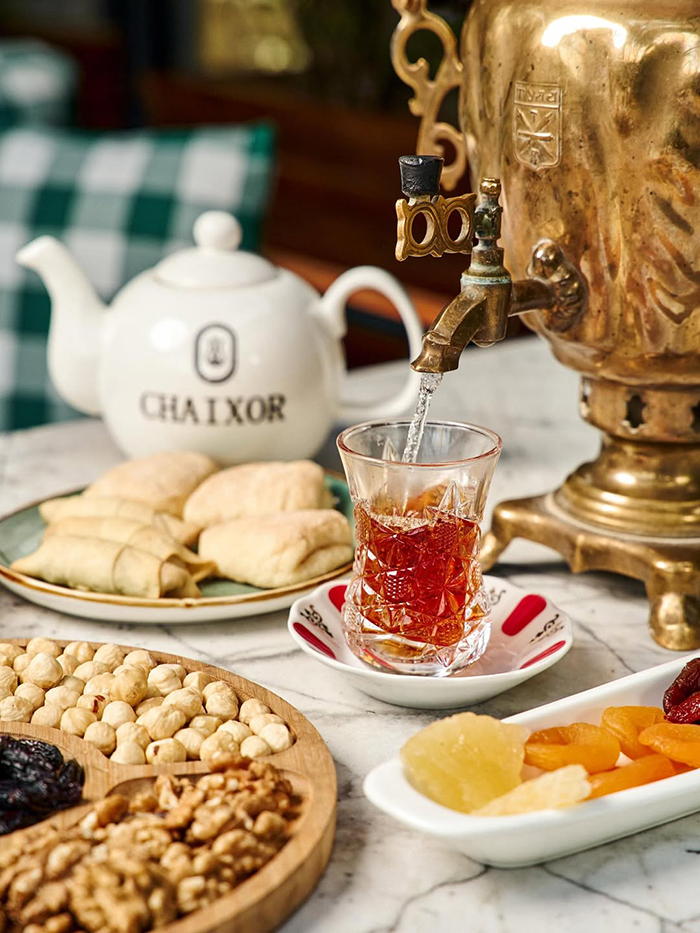 Trà Nga và samovar truyền thống