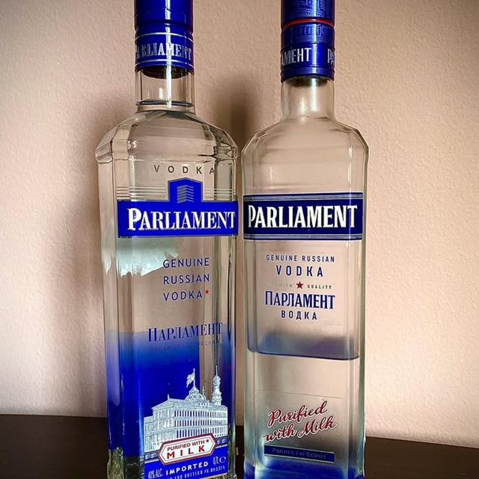 Thưởng thức hương vị nhẹ nhàng tinh tế cùng dòng rượu Parliament Vodka. Nguồn: three_sisters_collections