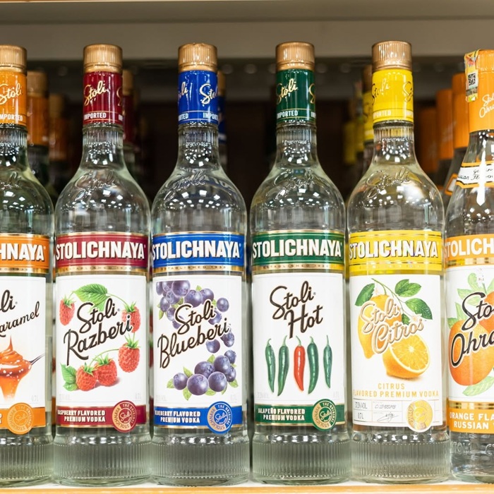 Chọn dòng Vodka Nga phù hợp với từng mục đích tặng quà riêng. Nguồn: charlesgrech1881