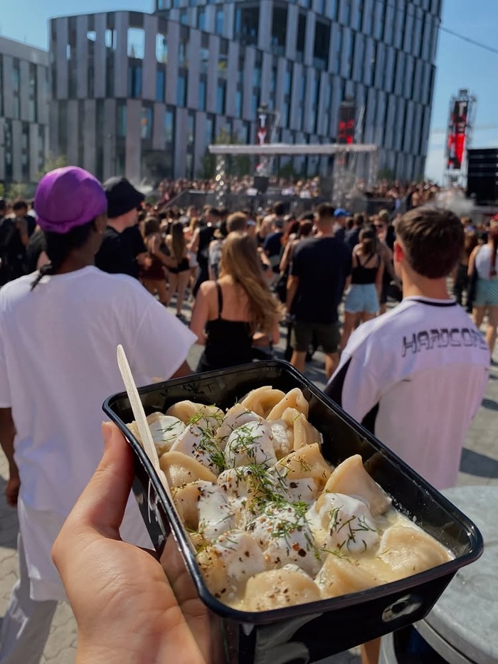 Bánh Pelmeni món ăn đường phố ở Moscow được nhiều du khách yêu thích. Nguồn: welovepelmeni_muc