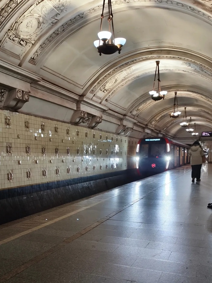 Tham qua Moscow Metro để hiểu hơn về văn hóa lịch sử nước Nga. Nguồn: govorytsimon
