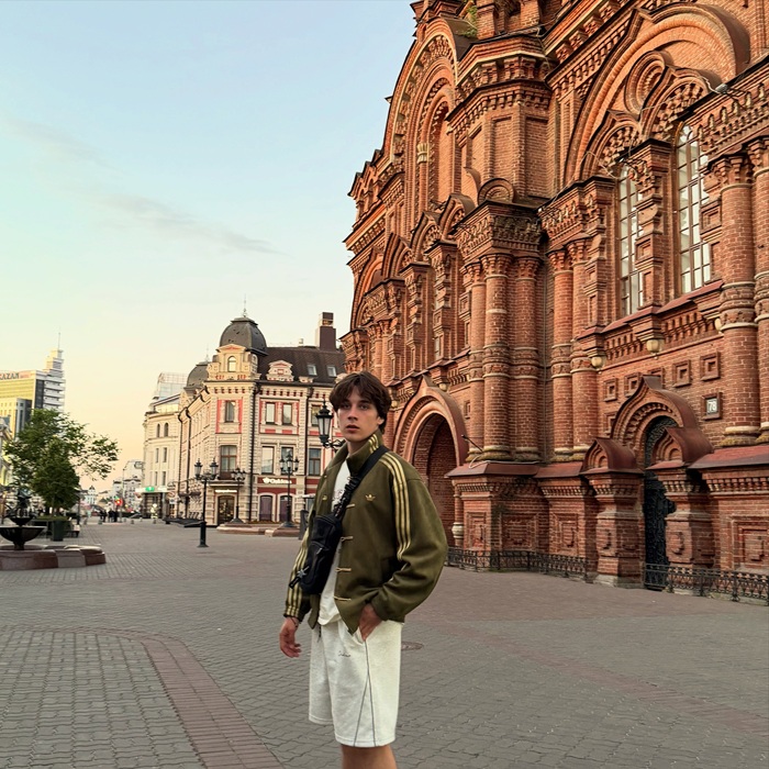 Nhịp sống sôi động trên con phố đi bộ Bauman sầm uất nhất Kazan. Nguồn: alekseyonezhen