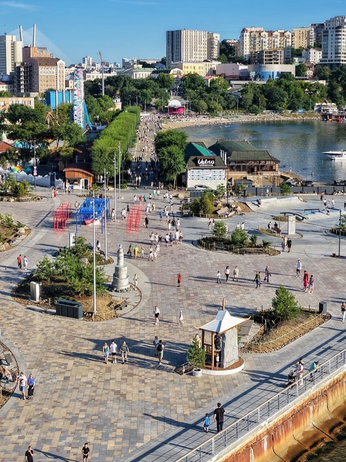 Khám phá nhịp sống địa phương ở quảng trường trung tâm Vladivostok. Nguồn: vladivostok_is