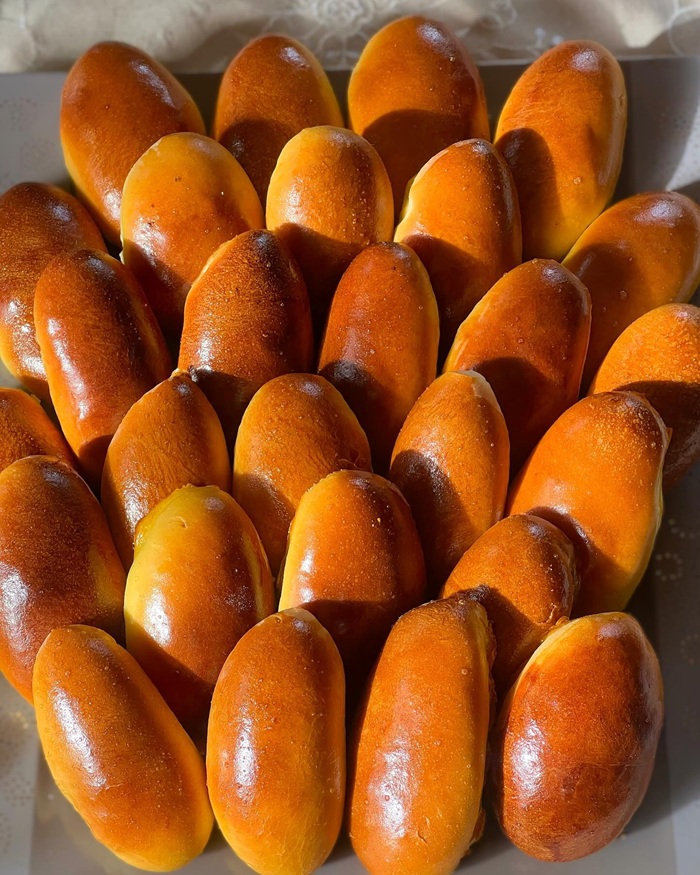 Bánh Pirozhki, món ăn vặt đường phố nổi tiếng nước Nga. Nguồn: food_art_by_kamilla_nagiyeva