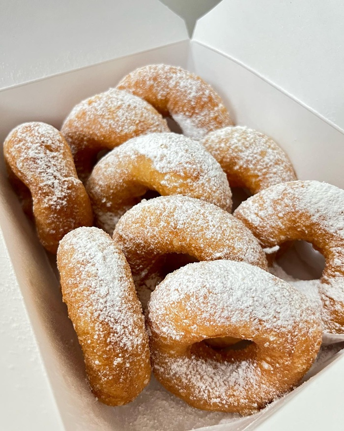 Trải nghiệm vị ngọt dịu nhẹ của bánh Pishki phủ đường. Nguồn: ng.cakehouse