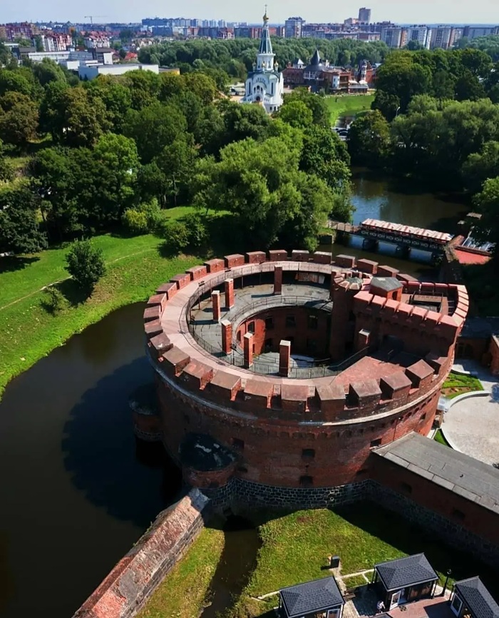 Chiêm ngưỡng vẻ đẹp kiến trúc quân sự độc đáo của Tháp Dohna. Nguồn: this_is_kaliningrad