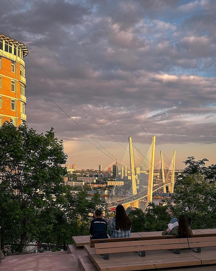 Đồi Eagle's Nest cao ngắm toàn cảnh Vladivostok xinh đẹp. Nguồn: official.vladivostok