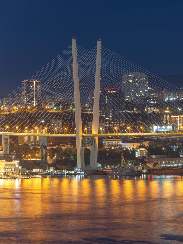 Cầu Russky công trình kiến trúc nổi bật thành phố Vladivostok. Nguồn: vladivostok_is