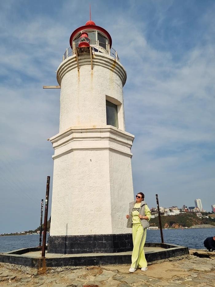 Ngọn hải đăng Egersheld điểm ngắm cảnh biển tuyệt đẹp Vladivostok. Nguồn: di_ver_ser