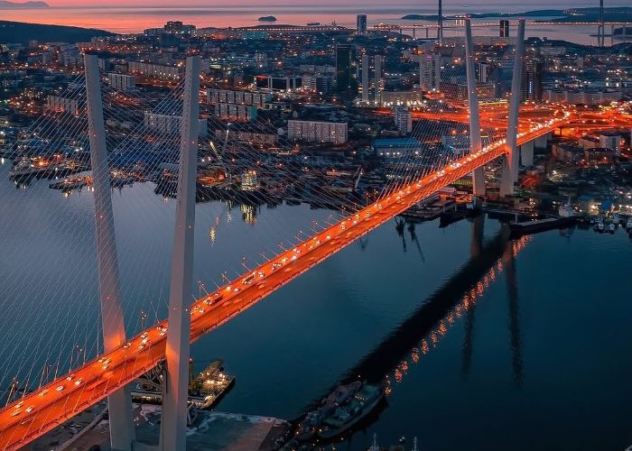 Khám phá cầu Russky biểu tượng kiến trúc nổi tiếng nước Nga
