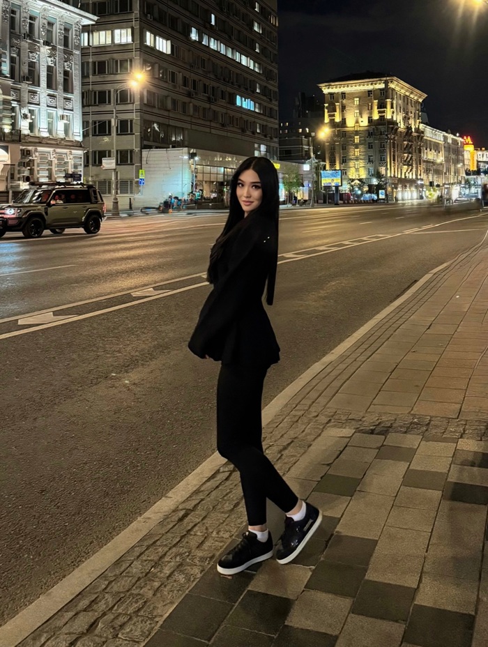 Dạo bước quanh Phố Arbat trải nghiệm đời sống địa phương Moscow. Nguồn: baktybekk00vaa